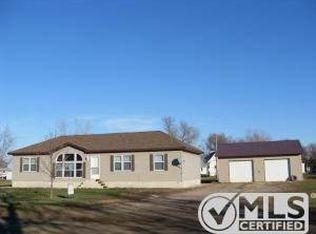 312 Hill St, Yale, SD 57386