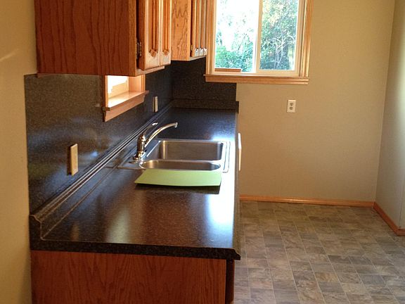 3rd image of 5870 Evergreen Dr