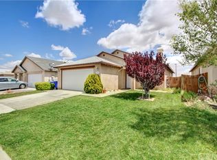 13501 Merry Oaks St, Victorville, CA 92392