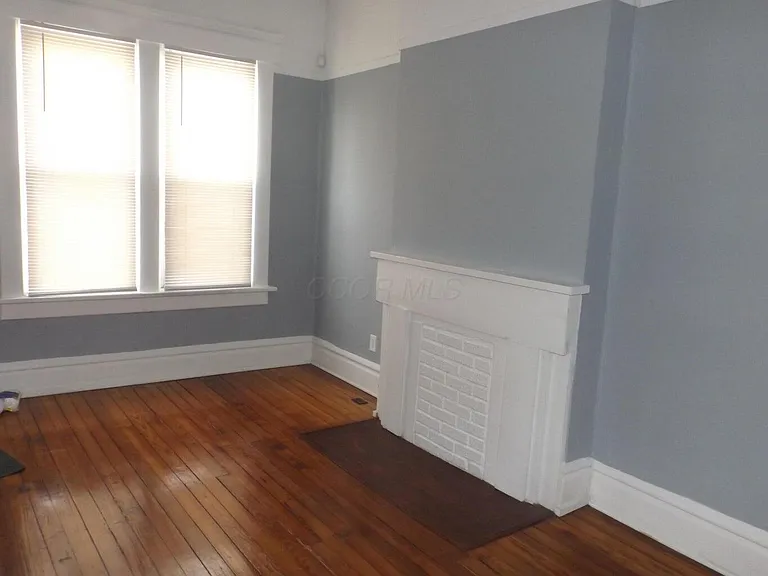 1117 Franklin Ave — Photo 3