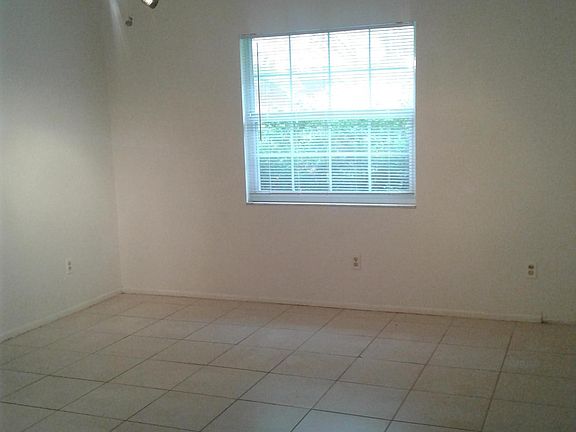 4th image of 635 3rd Ave N #2