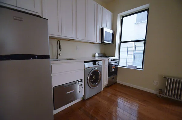 Rented by CITY SKYLINE REALTY INC | media 22