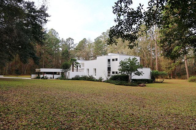 2nd image of 350 Old Dirt Rd