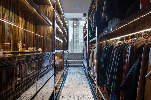 Sold by Sotheby's International Realty | media 33