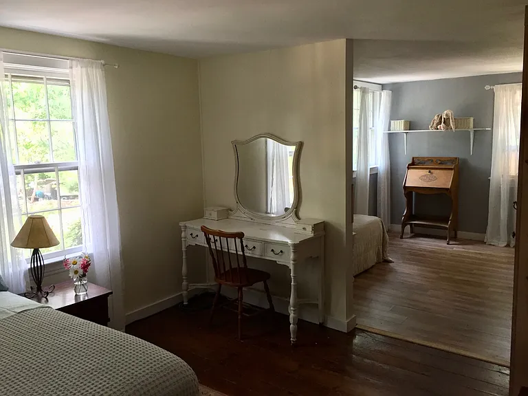 8 Mudford Ave — Photo 10