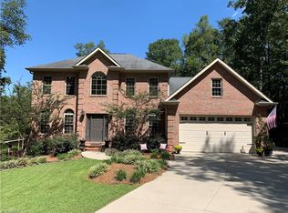 9015 Twin Lake Dr, Kernersville, NC 27284