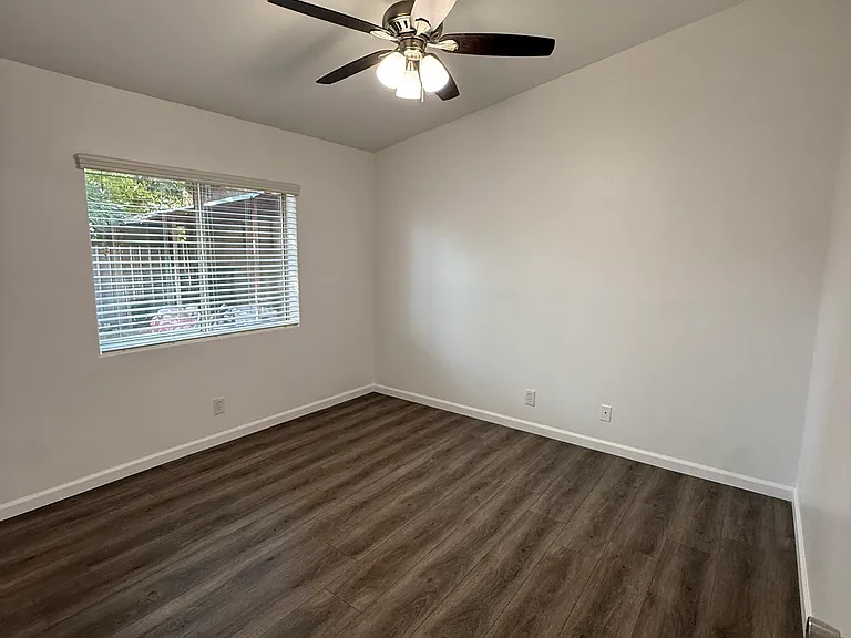 145 S 2nd Ave #1 — Photo 16