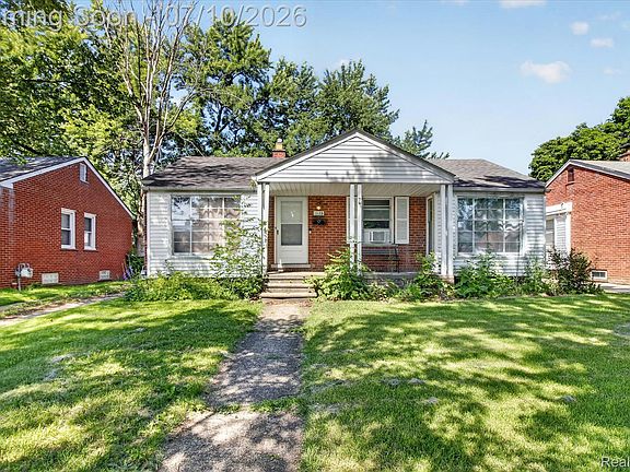 3rd image of 17125 Lennane St