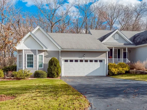 56 Taft Hill Ln, Uxbridge, MA 01569