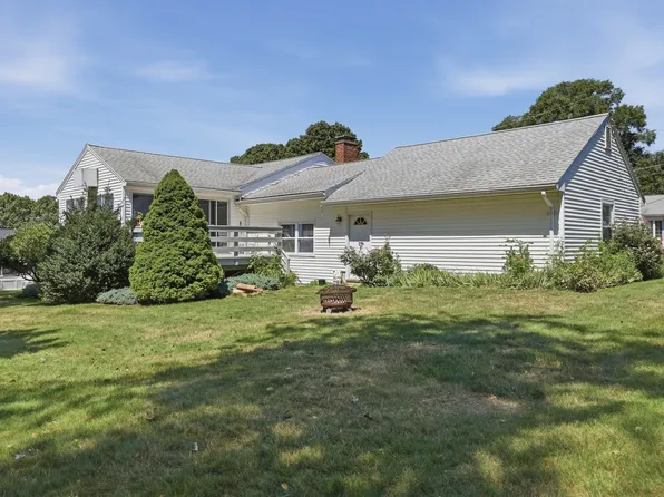 92 Applewood Dr, Marlborough, MA 01752