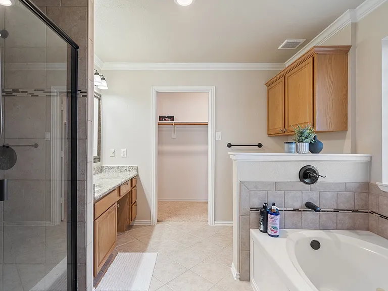 107 Loda Ct — Photo 29