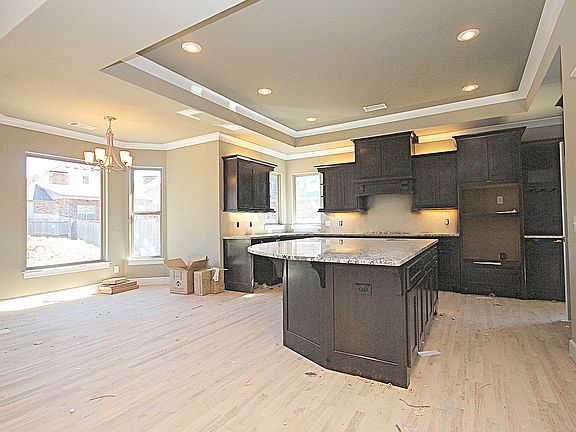5th image of 4107 SW Staverton Dr