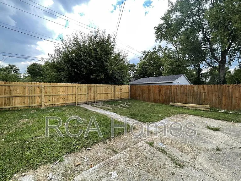 2912 N Kenwood Ave #N — Photo 14