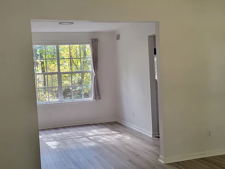 1376 Heritage Glen Dr — Photo 13
