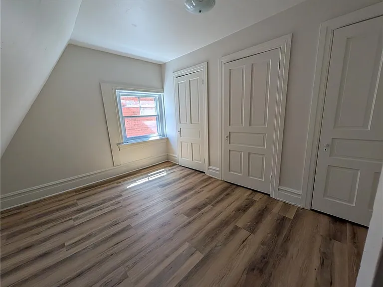 87 E Broad St #2 — Photo 22
