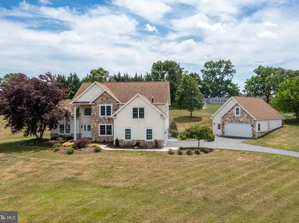 101 Chris Dr, Lenhartsville, PA 19534