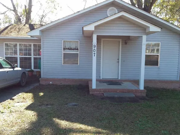 907 W Banfill Ave, Bonifay, FL 32425