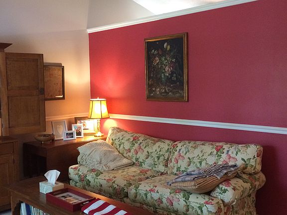 At entry/LR into kitchen