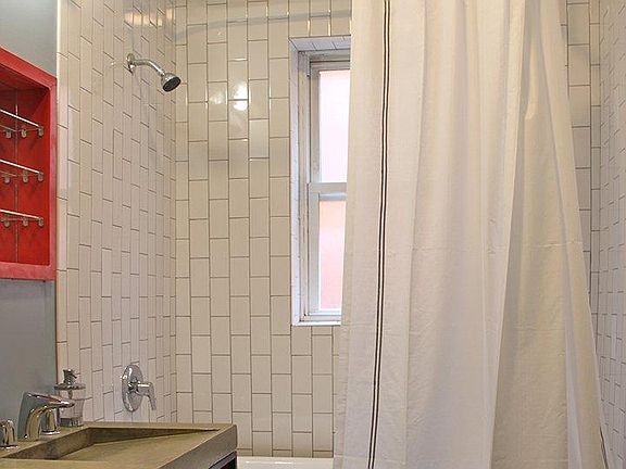5th image of 2534 W Cortland St #2