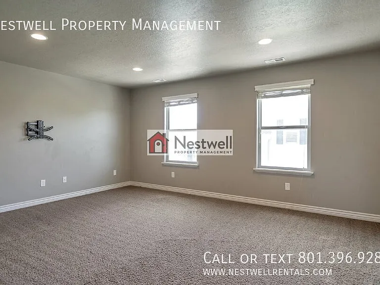 4631 W Vermillion Dr — Photo 26
