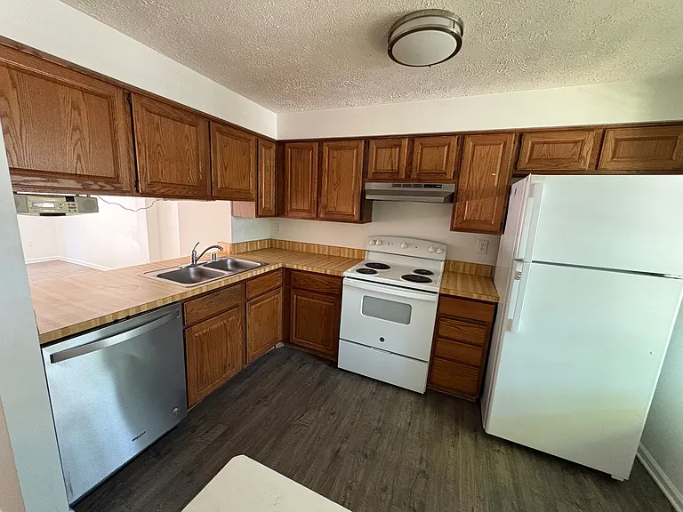 8527 Koluder Ct — Photo 16