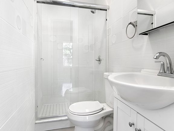 5th image of 295 Macdonough St #2