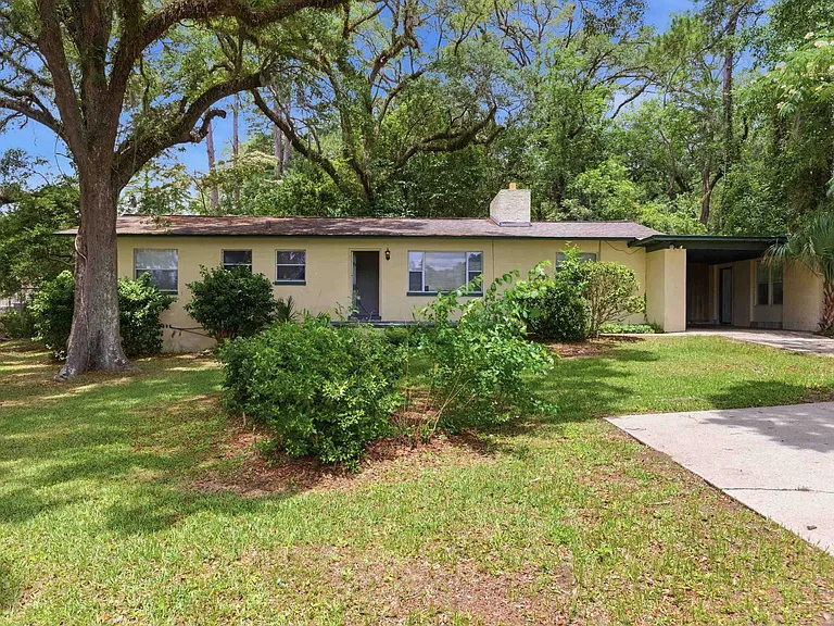1734 W Tharpe St — Photo 1