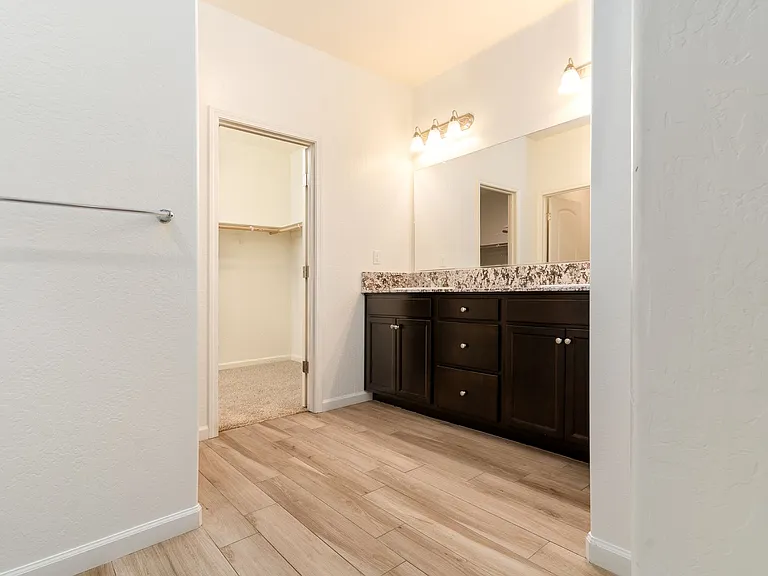 3224 Dorset St — Photo 14