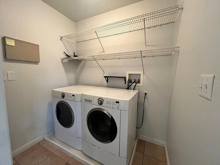 Unit Photo