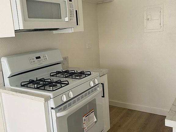 4th image of 10831-1 Fruitland Dr #104