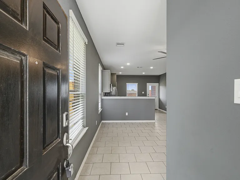 7422 French Quarter Ct — Photo 9
