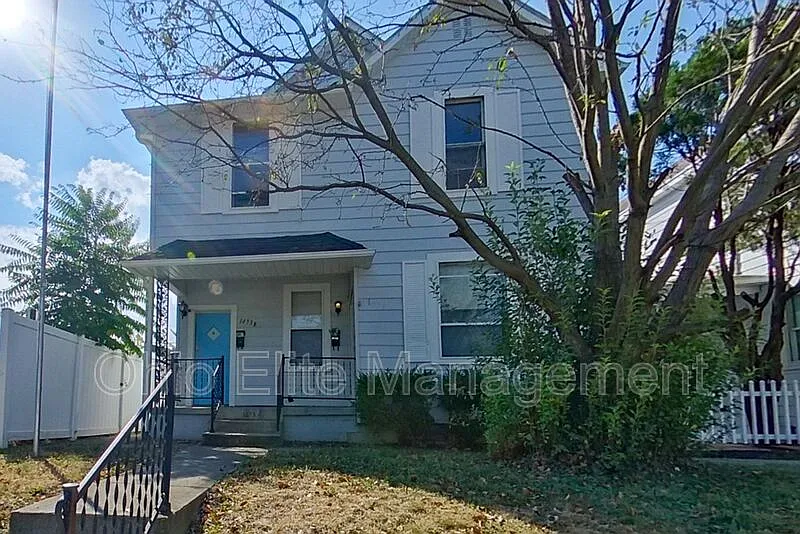 1473 Thomas Ave