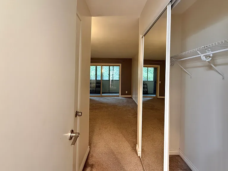 2522 Clairemont Dr #103 — Photo 15