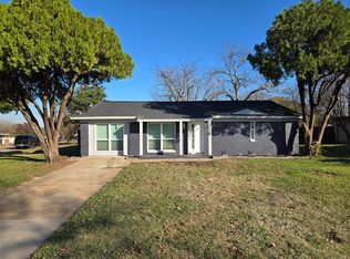 3950 Ambrose Cir, Dallas, TX 75241