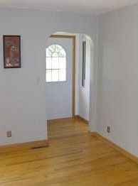 5th image of 627 Hillsdale St
