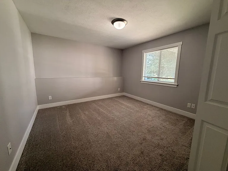 1627 Hamlet Dr SE — Photo 32