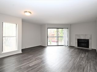818 W Willow St #2C, Chicago, IL 60614