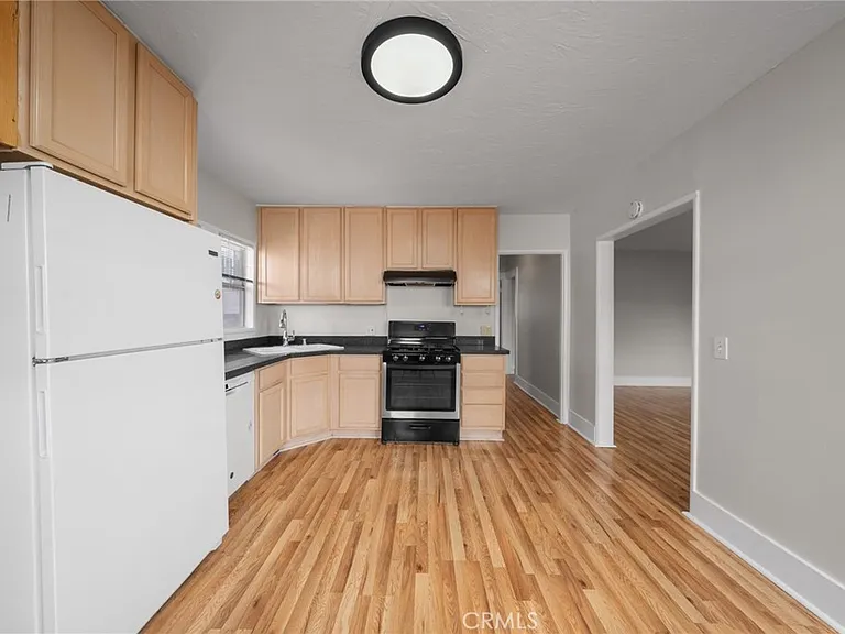 1244 N Las Palmas Ave #1244 — Photo 17
