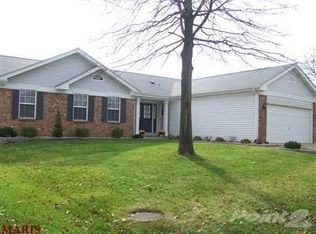 3 Riesling Ct, Saint Charles, MO 63304