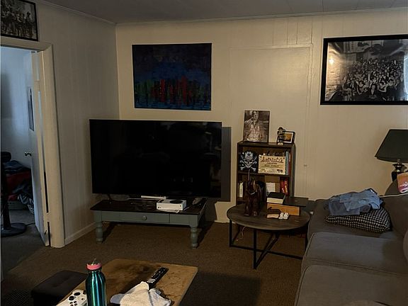 4th image of 1202 N Main St
