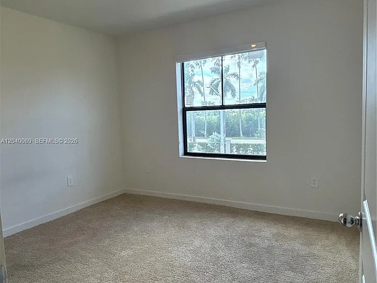 105 NE 3rd Ct — Photo 10