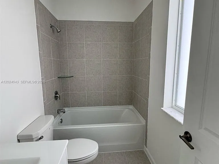 663 SE 13th Street Cir — Photo 13