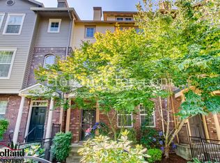 6014 NE Maidstone St, Hillsboro, OR 97124