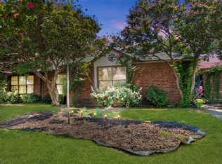 10332 Oak Branch Ln, Dallas, TX 75227
