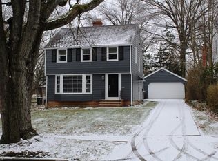 5192 Edenhurst Rd, Cleveland, OH 44124