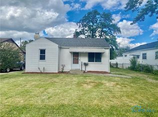 870 Loch Haven Blvd, Maumee, OH 43537