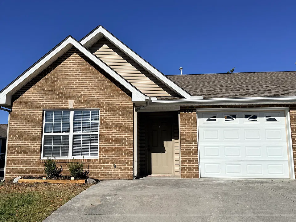 609 Yellow Leaf Way