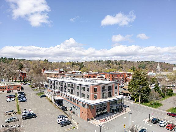3rd image of 34 Bridge St Unit 306