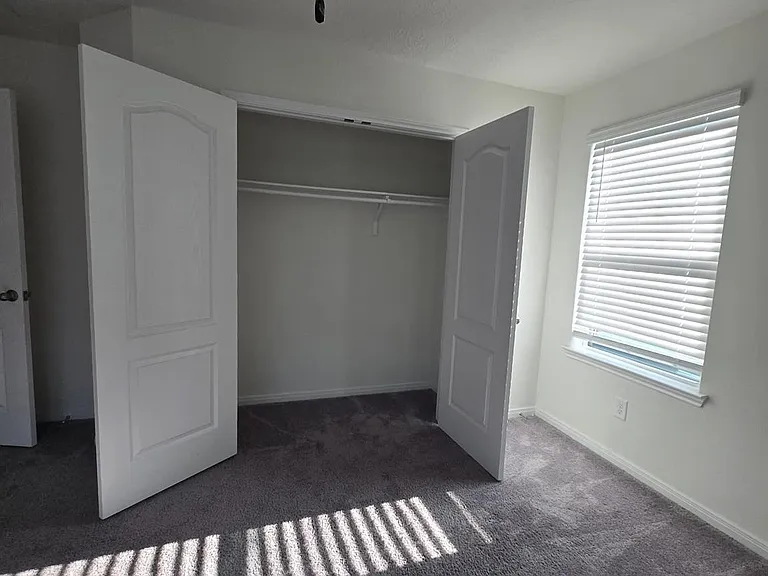 25223 Sierra Manor Ct — Photo 23