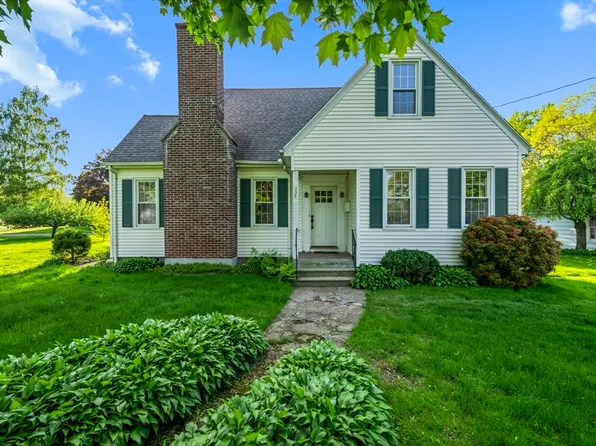 132 Lathrop St, South Hadley, MA 01075